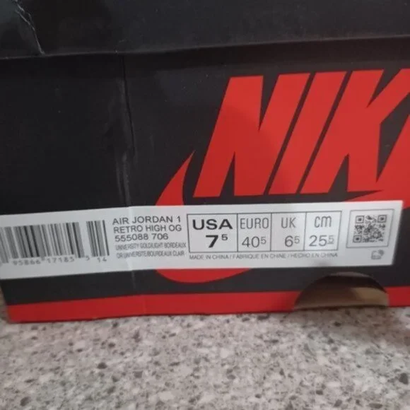 Nike Air Jordan 1 Retro High OG 'Brotherhood' Sneakers Shoes 7.5 or 9 Men's - Picture 8 of 10